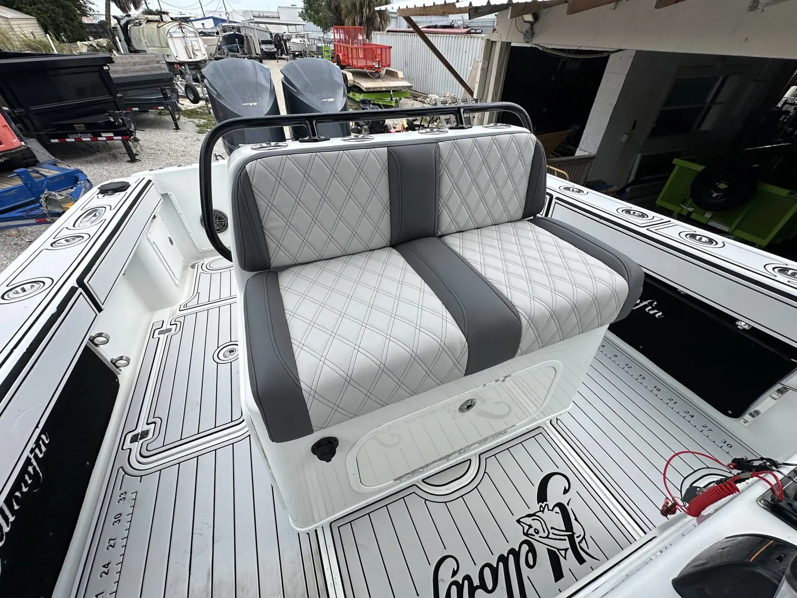 Yellowfin leaning post with diamond-stitched grey marine vinyl